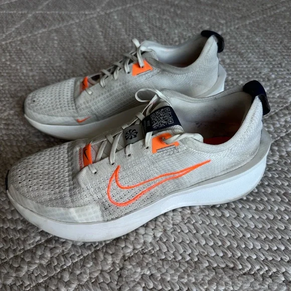 Nike White and Orange Athletic Sneakers - Picture 3 of 15